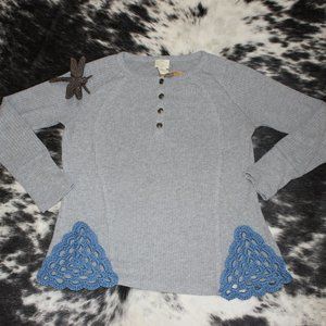 Telluride Clothing Company Blue Crochet Triangle Decoration